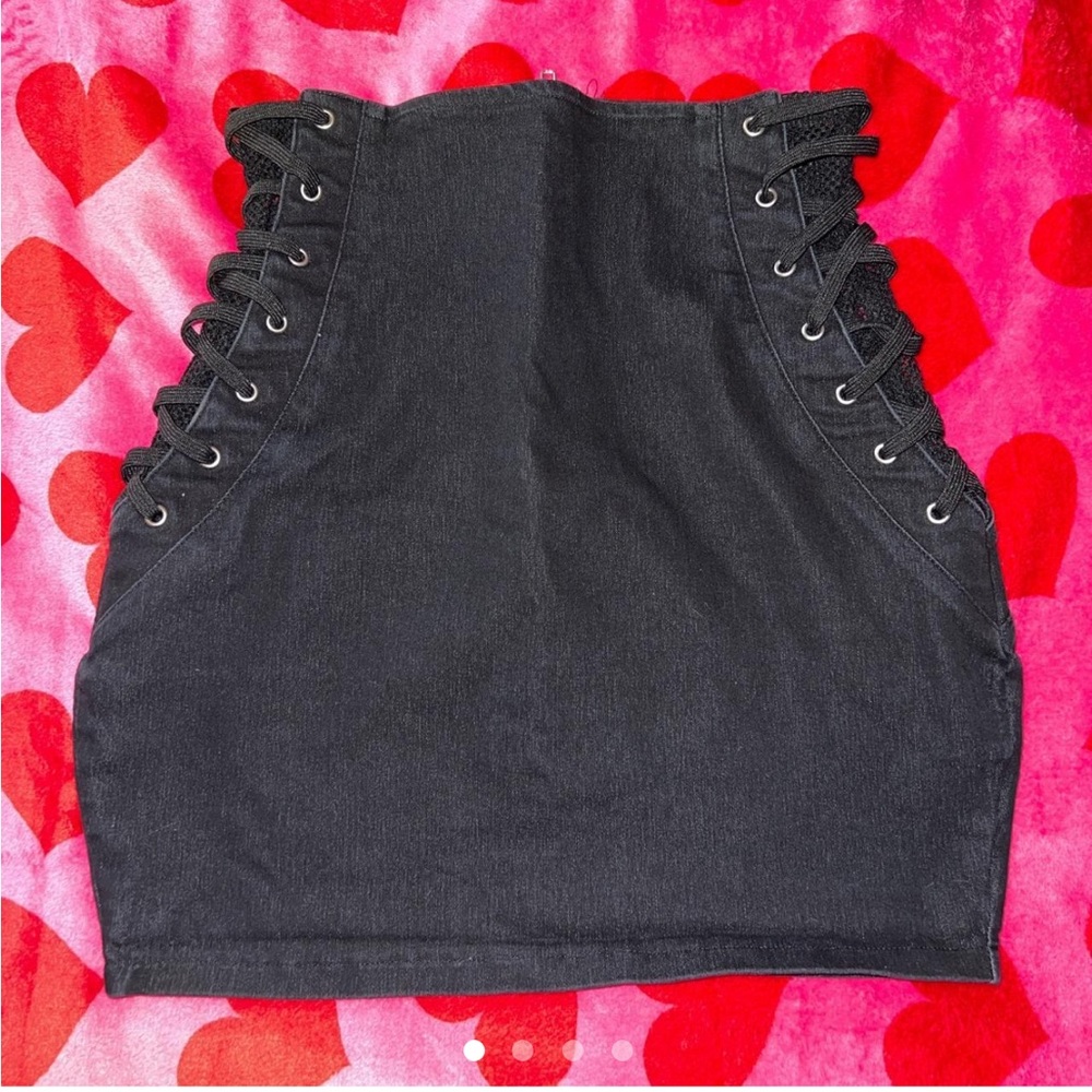 mini skirt